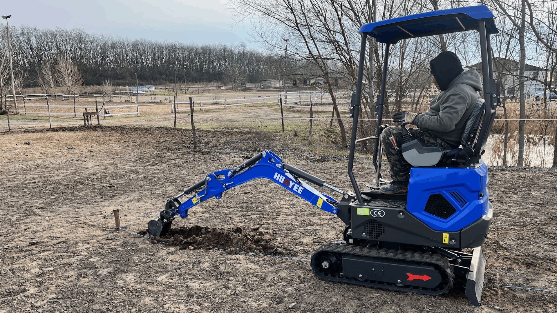 Huayee HY12M4 minikotró - Kép 1