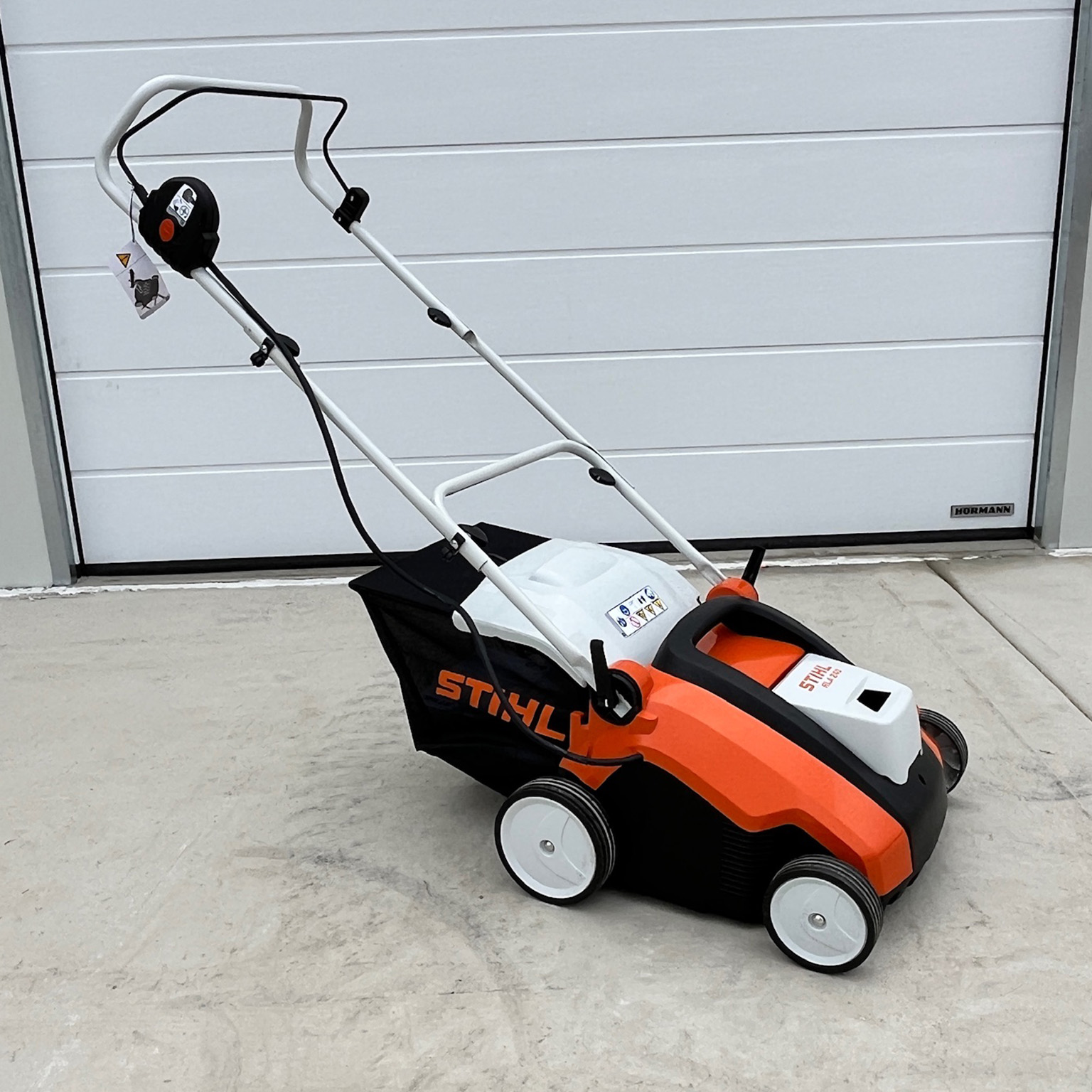 STIHL RLA 240 akkumulátoros gyepszellőztető
